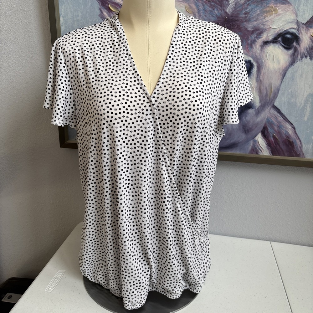 Adrianna Papell Womens L White Black Graphic Print Faux Wrap Short Sleeve Blouse